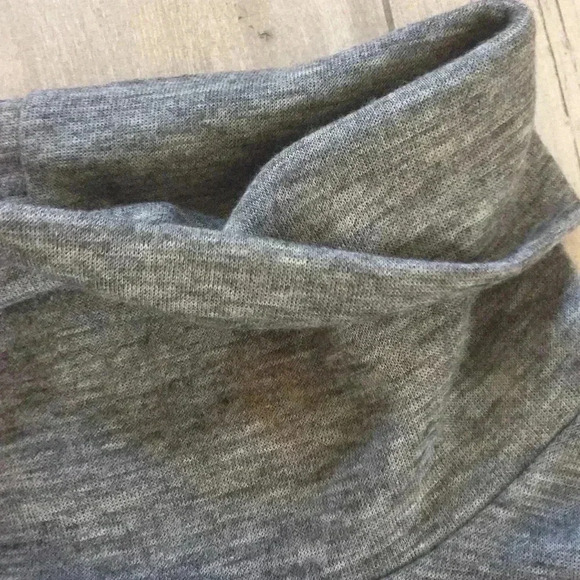 Leith funnel neck ruffle top - Picture 5 of 6